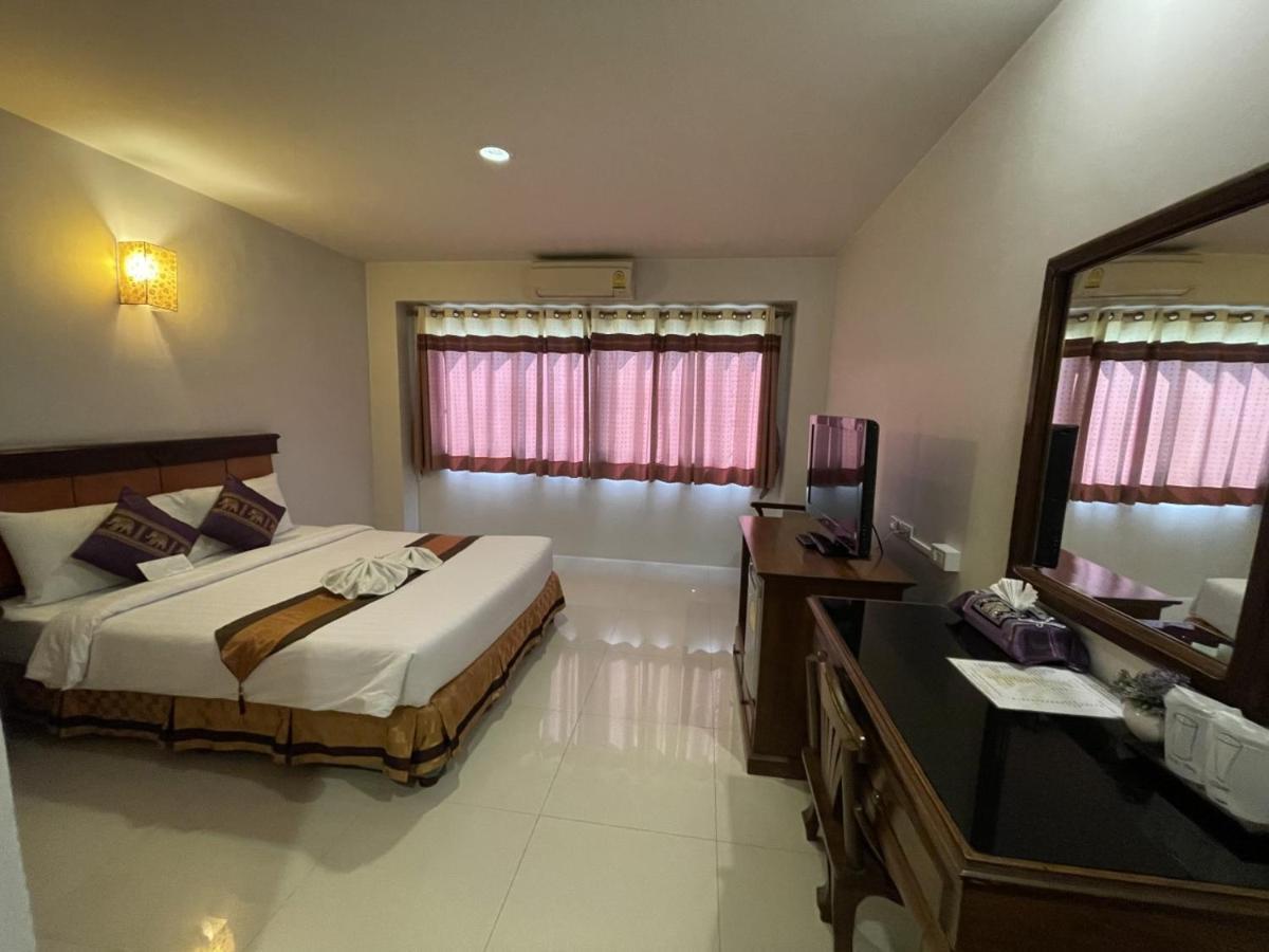 Chiangrai Grand Room Hotel Чіанграй Екстер'єр фото